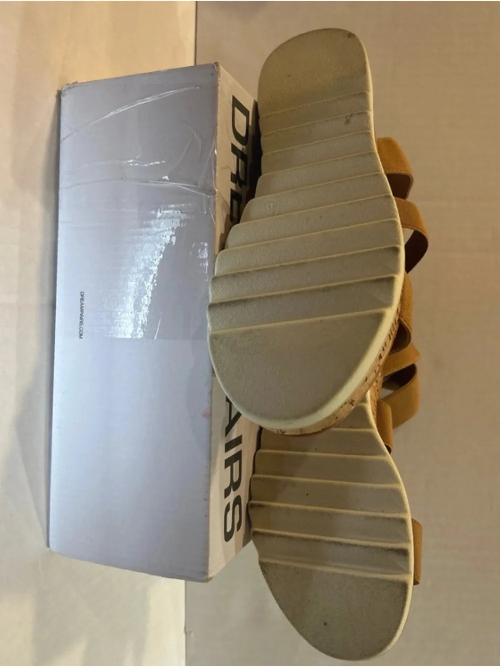 Pairs womens Platform size 6